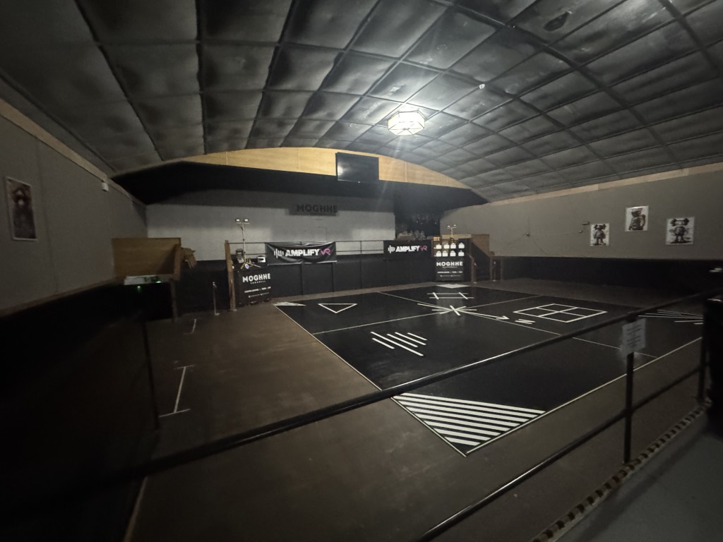 Lot: 67 - SUBSTANTIAL TOWN CENTRE COMMERCIAL PROPERTY WITH POTENTIAL - Former nightclub area